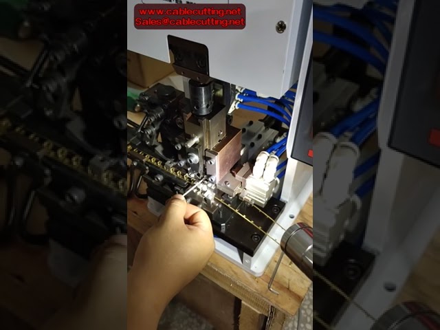 Полуавтоматический станок Molex для зачистки и обжима многожильных кабелей и тонких проводов