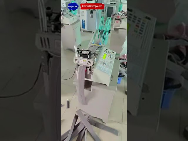 Автоматическая машина для запайки ПВХ ткани, наклейки этикеток и резки рулонов хлопка